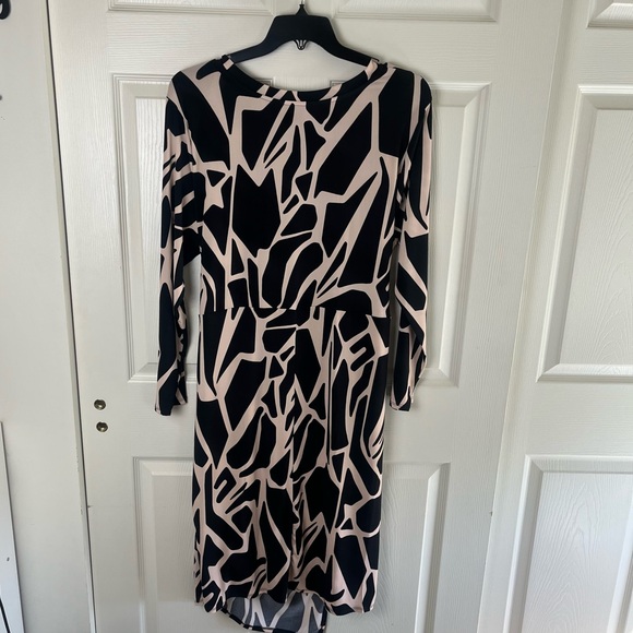 Gilli Long Sleeve Patterned Dress - Picture 2 of 4